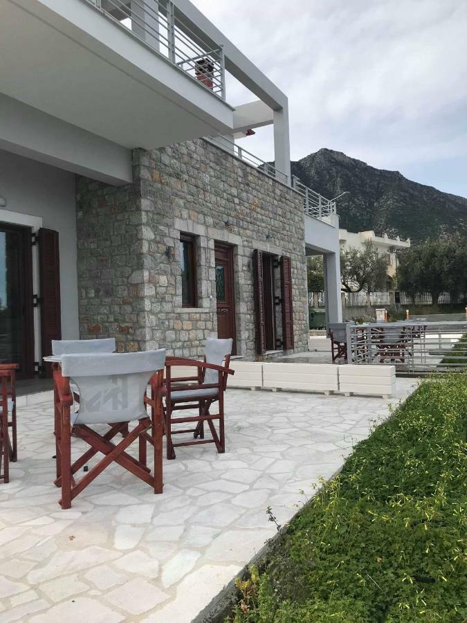 Light Blue House 3 Apartments พูลิธรา ภายนอก รูปภาพ